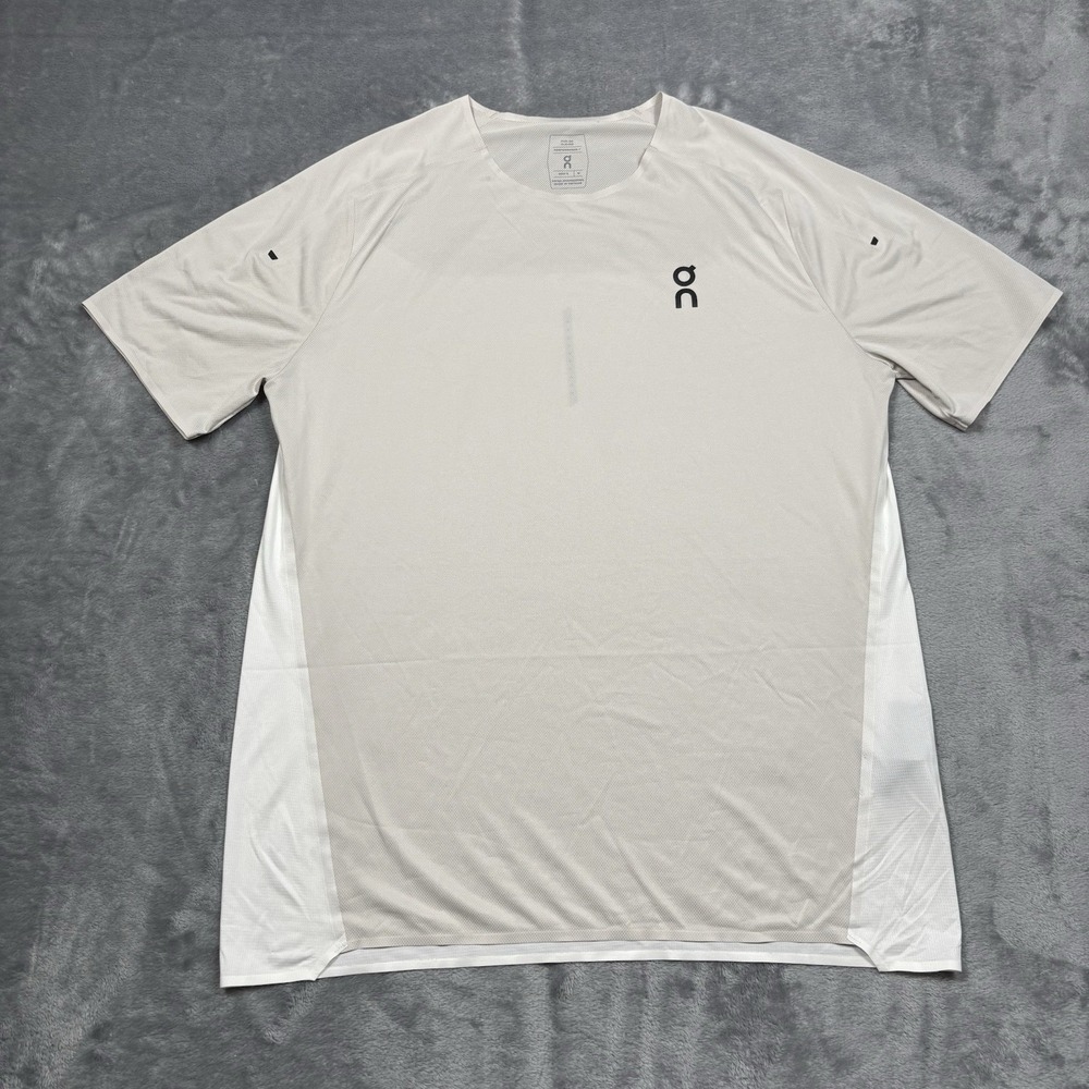 On Cloud Running Performance-T Men's Medium Cream White Running Shirt